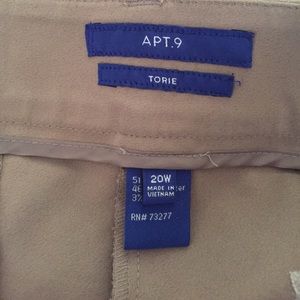 Beige Apt. 9 Women’s pants